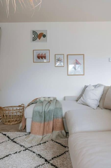 Juan - Stijlvol Appartement Met Uitzicht Op De Kaai Остенде Екстериор снимка
